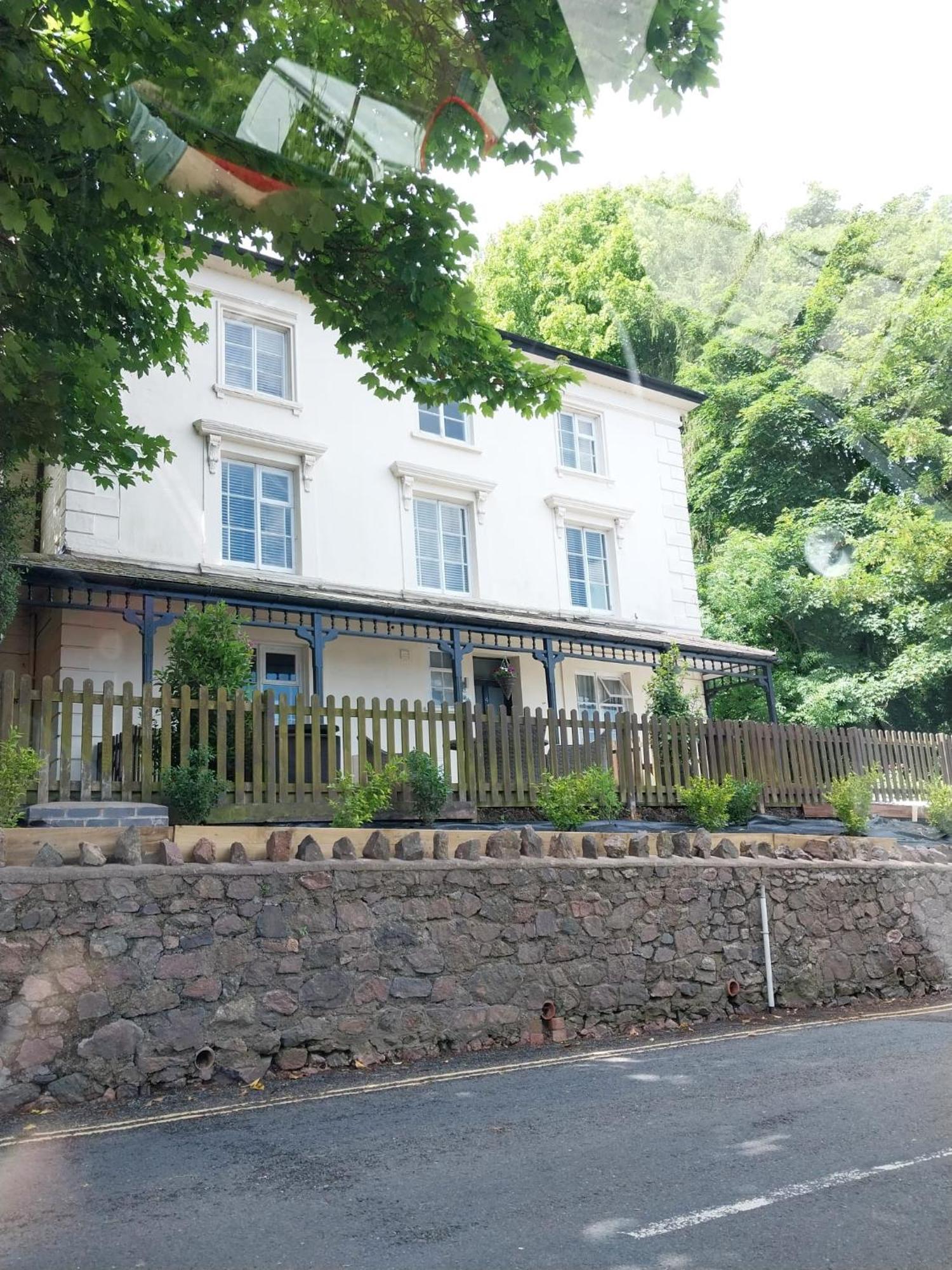 Vaughan Lodge Elegant 2-Bed Duplex With Views Near Malvern Hills Малверн-Уэллс Экстерьер фото